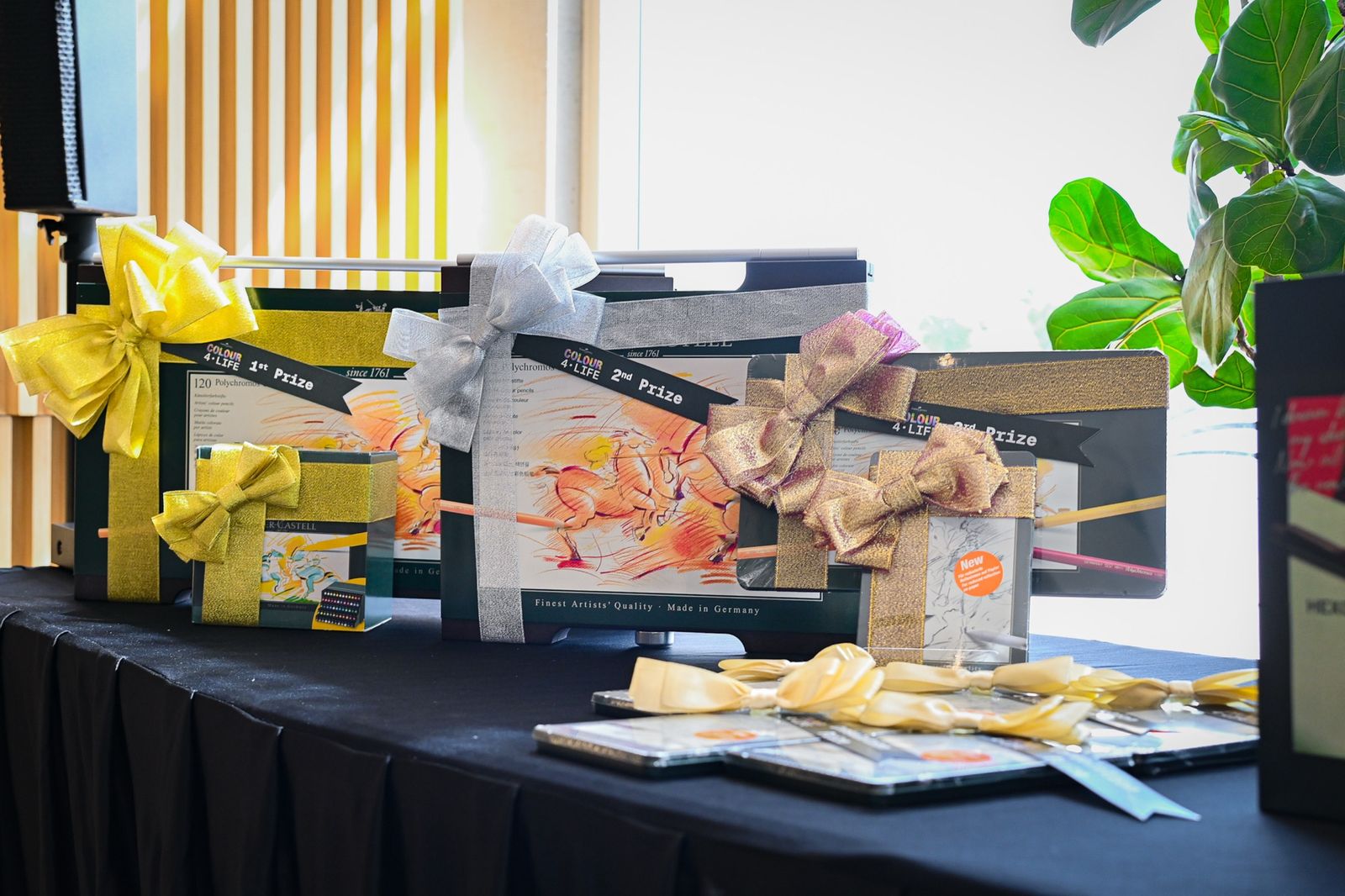 Prize gift sets on the presentation table